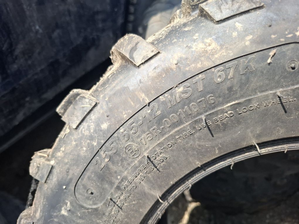 Vand 2 anvelope 255 65 12 AT DE ATV