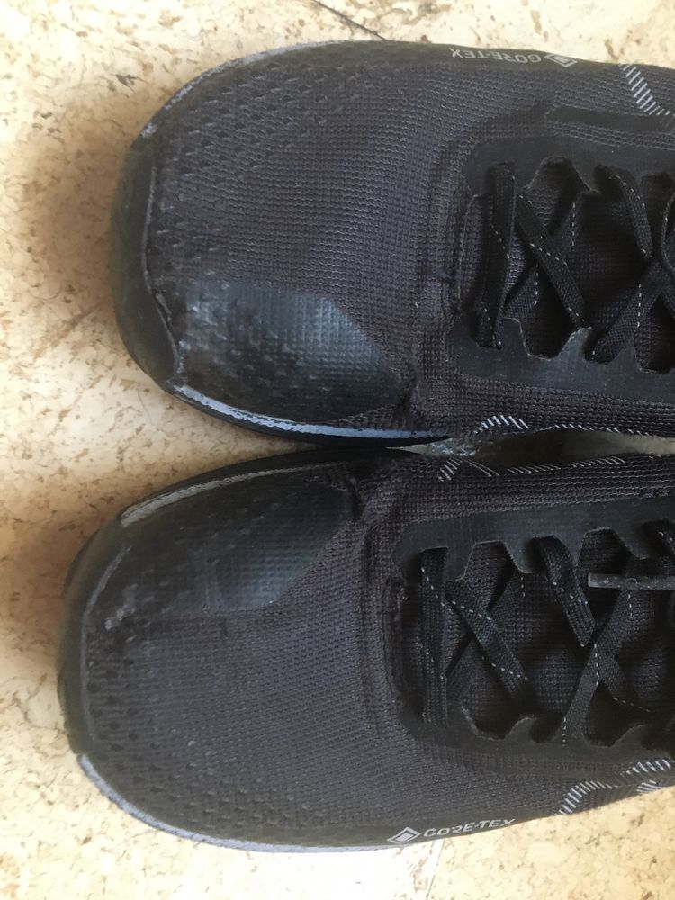 Маратонкш Nike React Gore-Tex 42,5 номер