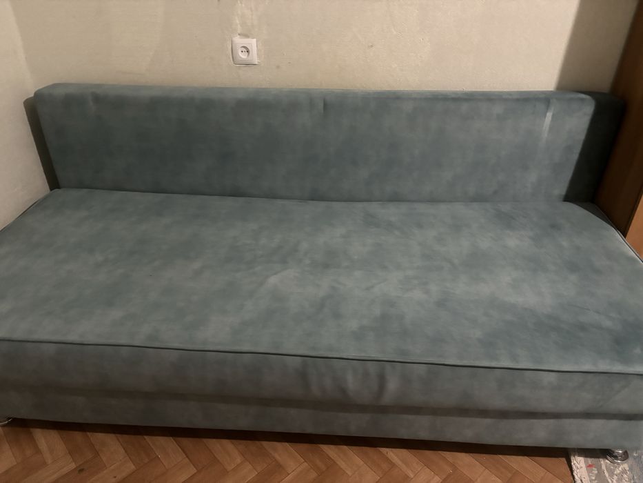 Продам диван,  в отличном состояний