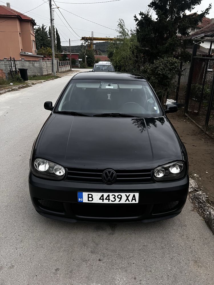 Продава се Golf 4