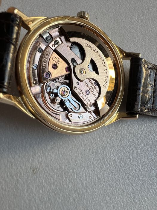 18 k aur roz Omega Constellation Pie Pan Automatic cal.561 ref.168.005