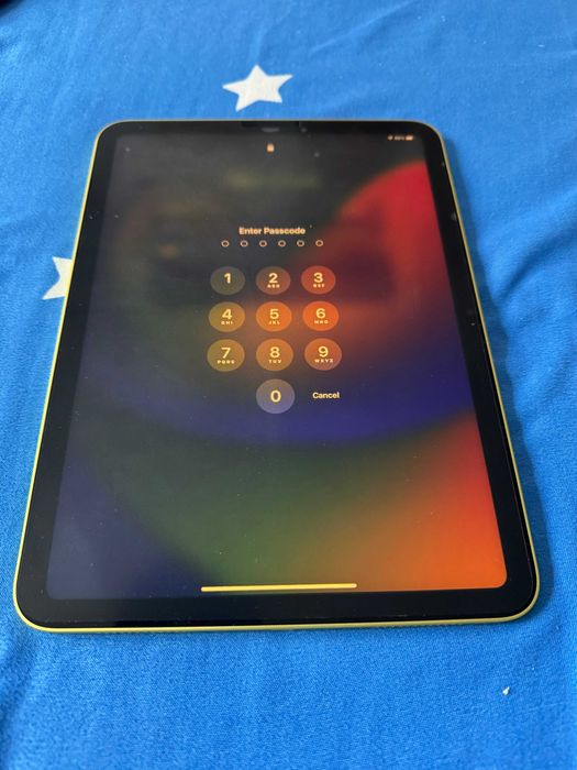 Ipad 10 (2022) Galben, 64Gb, ca nou, cu husa antisoc