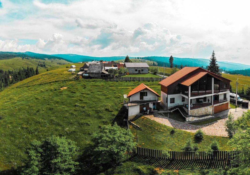 Casă de vacanță - Giurcuța de Sus, comuna Beliș + teren (7771mp)-cu CF