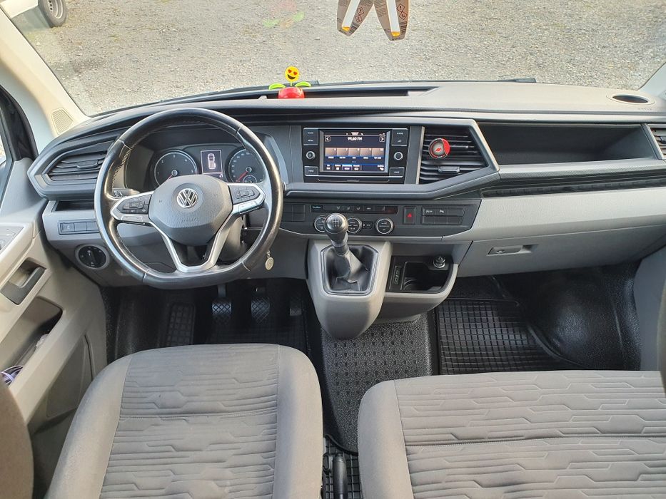 Volkswagen Caravelle T6  2.0tdi  8+1locuri