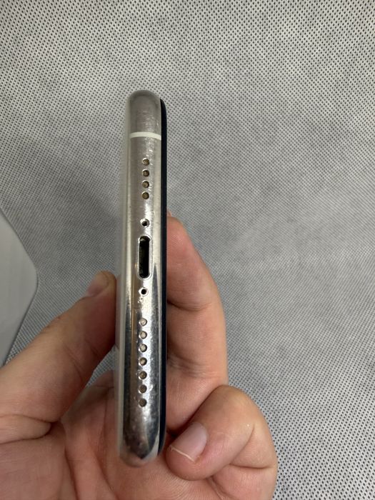 iPhone 11 pro max baterie 100%