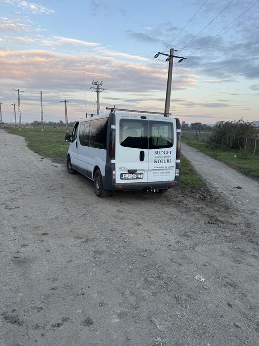 Vand opel vivaro 8+1