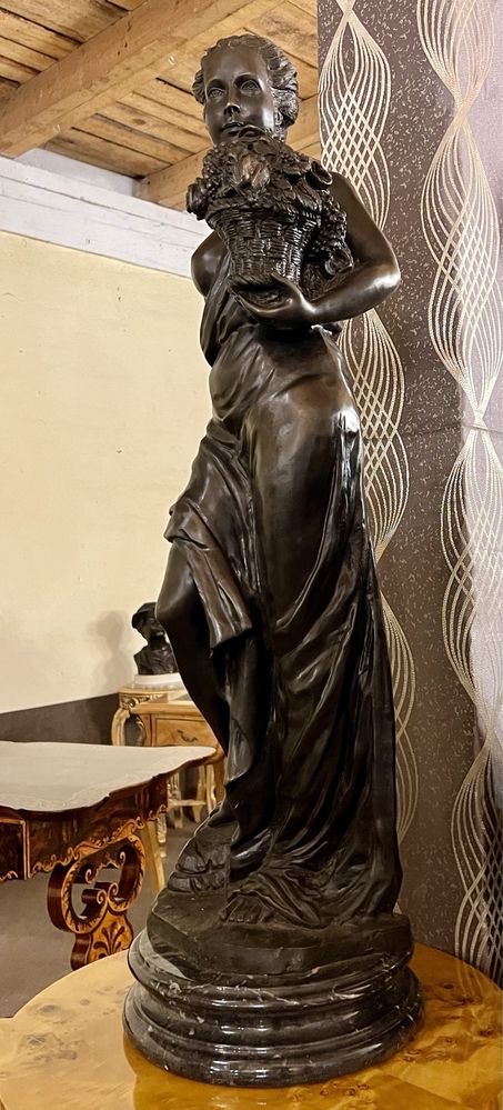 Statuetă Bronz *** vintage / antic / retro ***