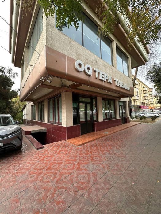 Спорт Товар отдельно стоящее здание первая линия 360кв.м 3этажей