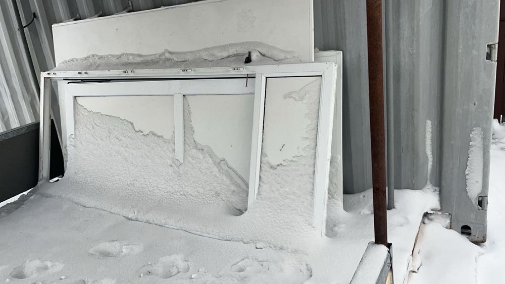 Перегородка и дверь