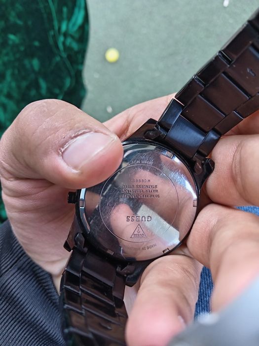 GUESS W0668GS Japon
