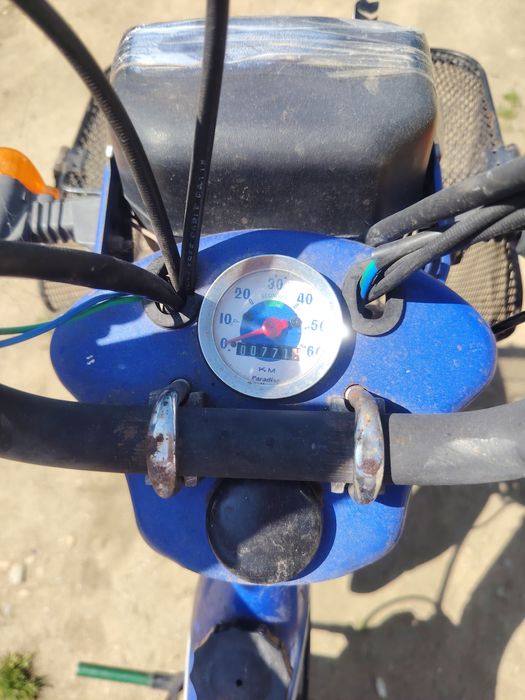 Vând moped FirstBike