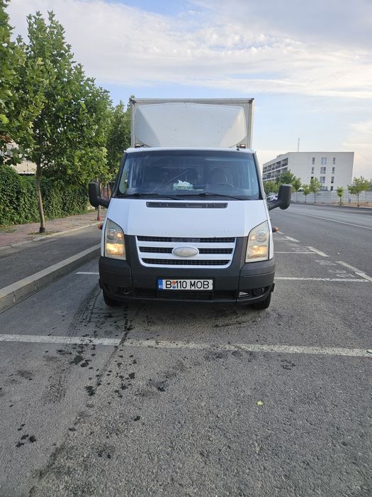 Vând sau schimb ford transit