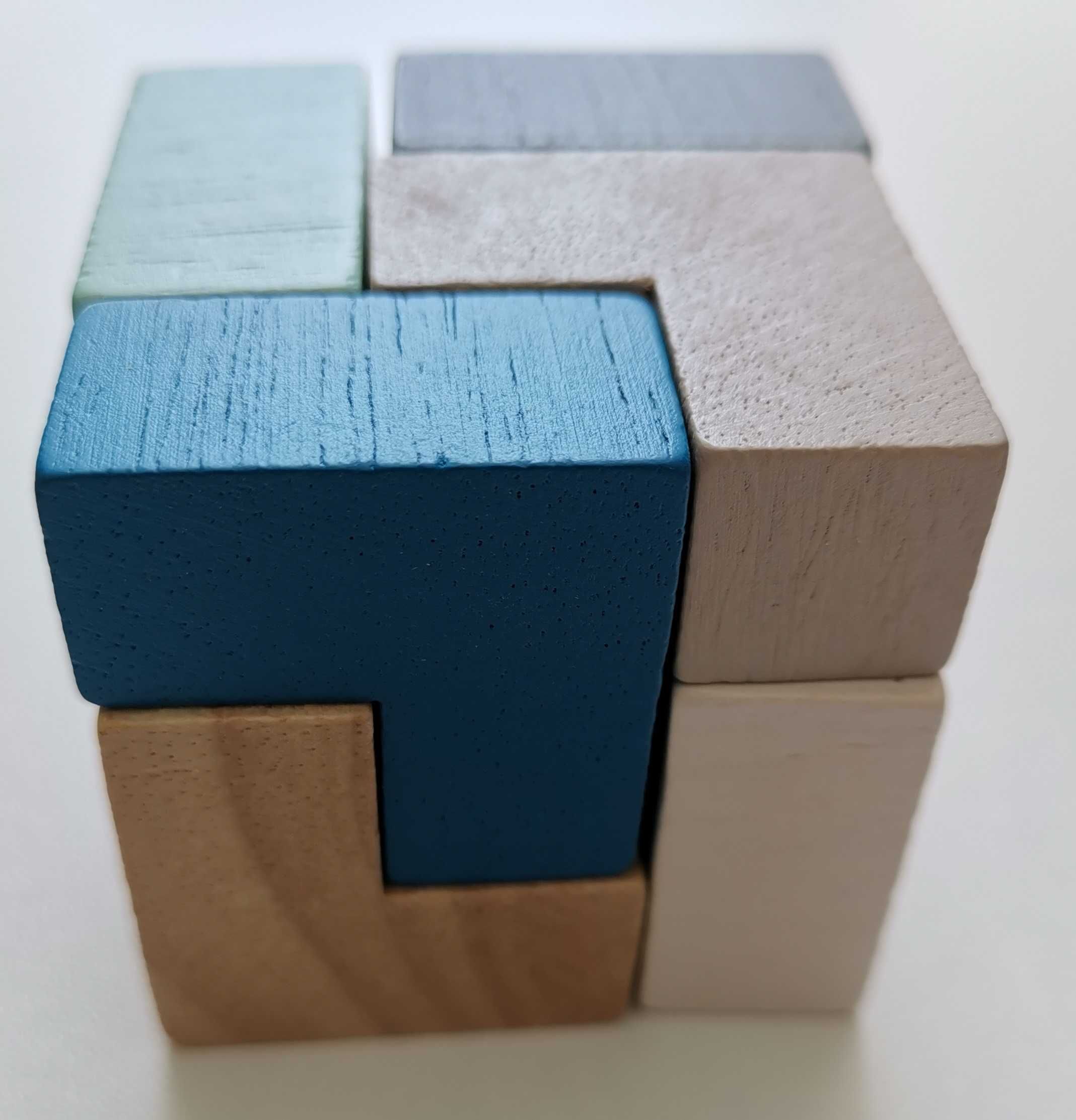 Cub din lemn Montessori