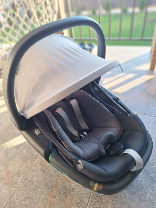 Scoică maxi-cosi cu baza isofix