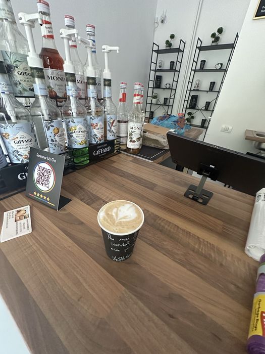 Cedez spatiu zona iancului ( langa metrou)