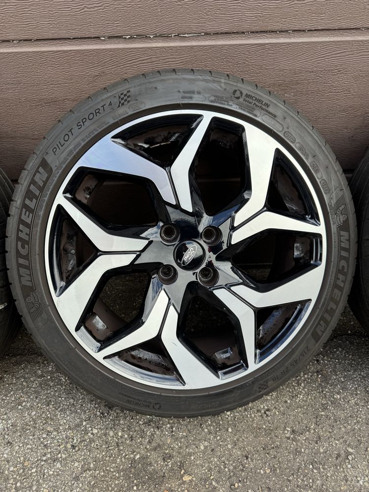 Roți originale Ford - 215/45 ZR18