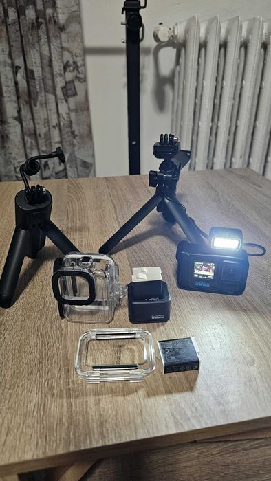 GoPro Hero 12 Black + Accesorii