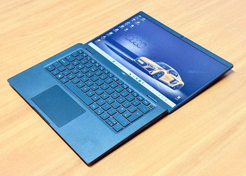 Dell Latitude 7430 / i5-1250P 12-Core / 16GB DDR5 / 256GB SSD /FHD IPS