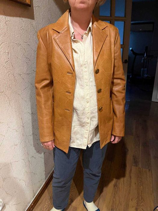 СРОЧНО кожаный пиджак женский