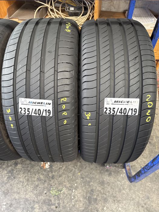 235/40/19 Michelin
