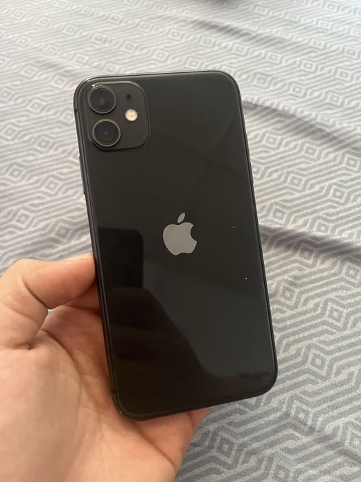 iPhone 11 в отличном состоянии