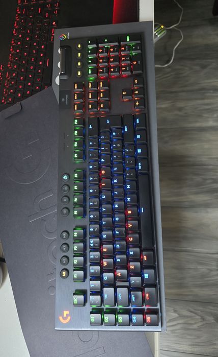 Tastatura Logitech G915