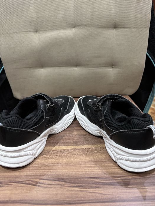 Vand adidasi ptr copii Beverly Hills Polo Club marimea 32