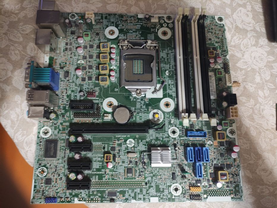 Материнская плата HP iQ85 s1150