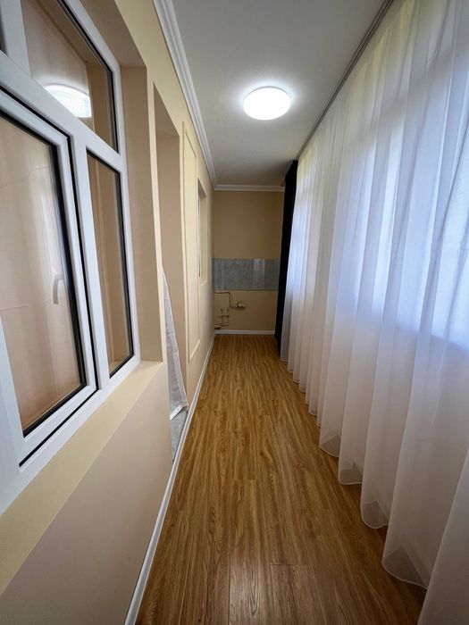 Продаётся 2 комнатная, Юнусобад-11, ориентир Мегапланет, метро