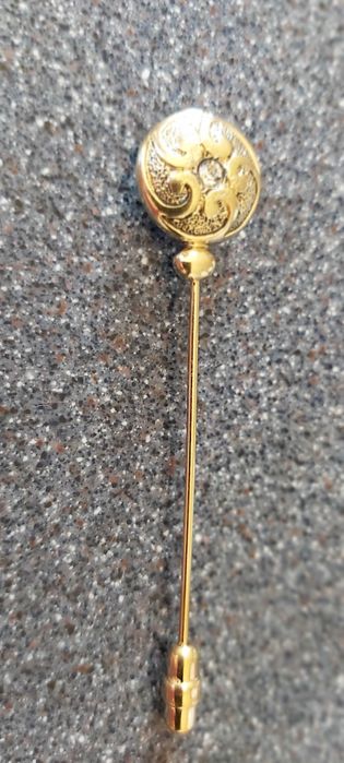 Старинна антикварна златна/18  кар.позлатена немска игла с брилянти