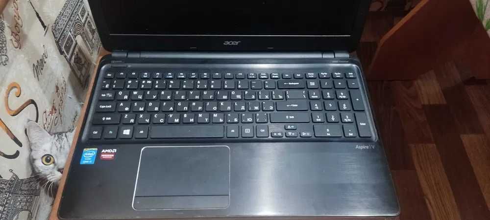 Ноутбук Acer (Core i5-4200U; 8Gb Ram; SSD 240\HDD 1000)