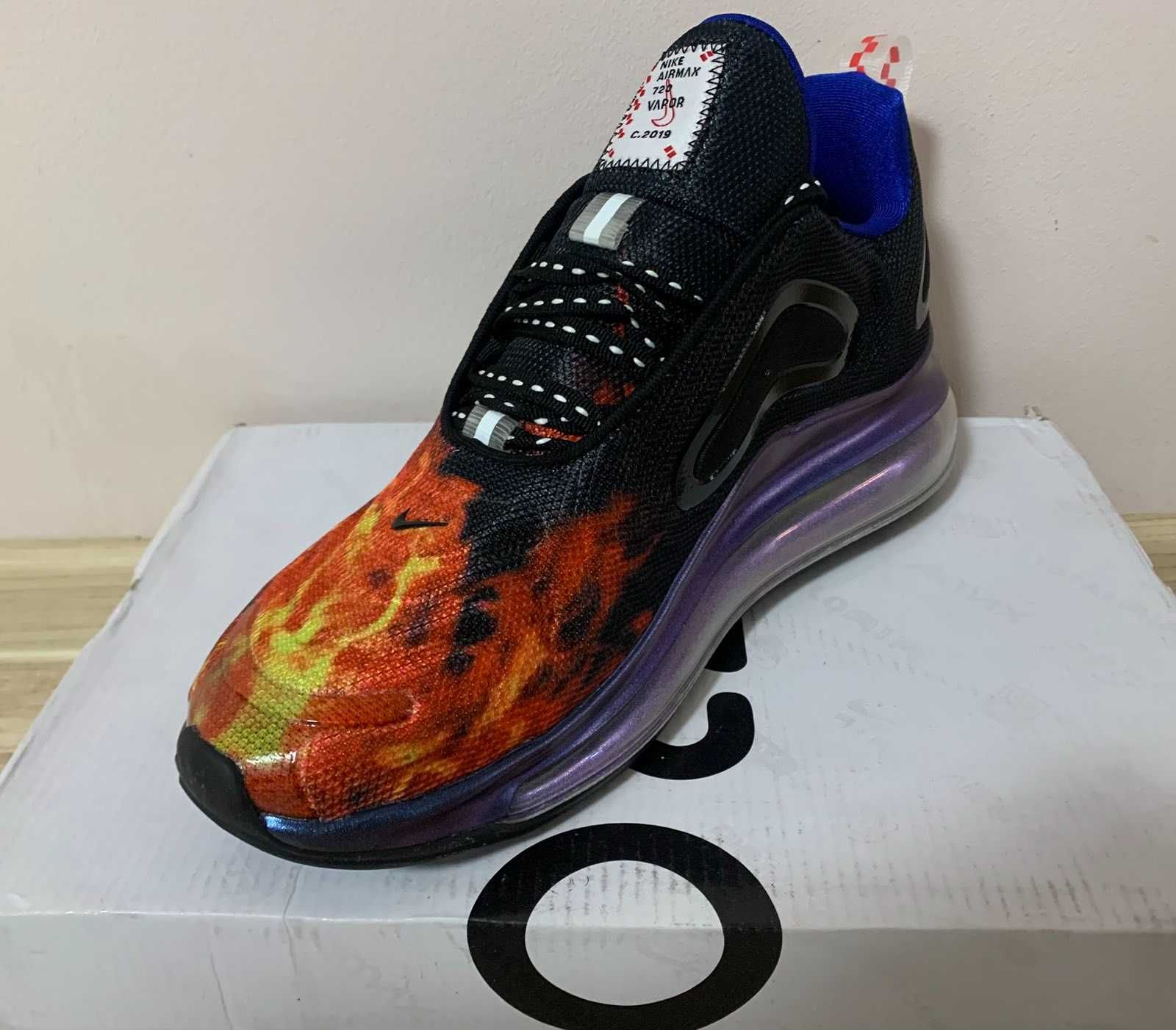 Нови мъжки маратонки Nike Air Max 720 номер 42 с кутия