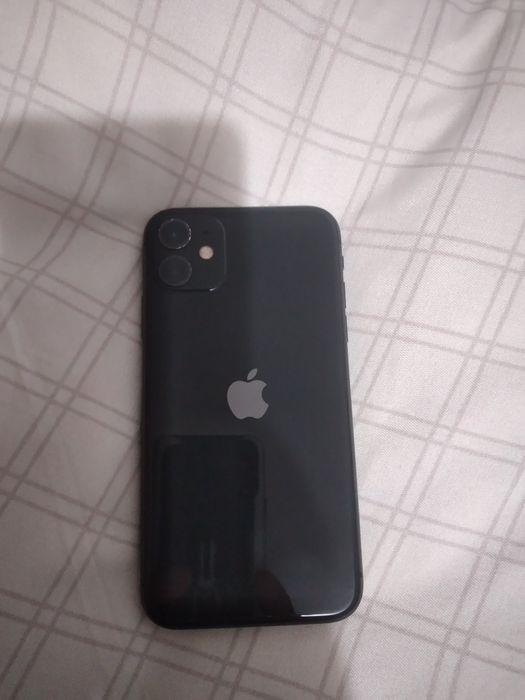 Vând iPhone 11 128G