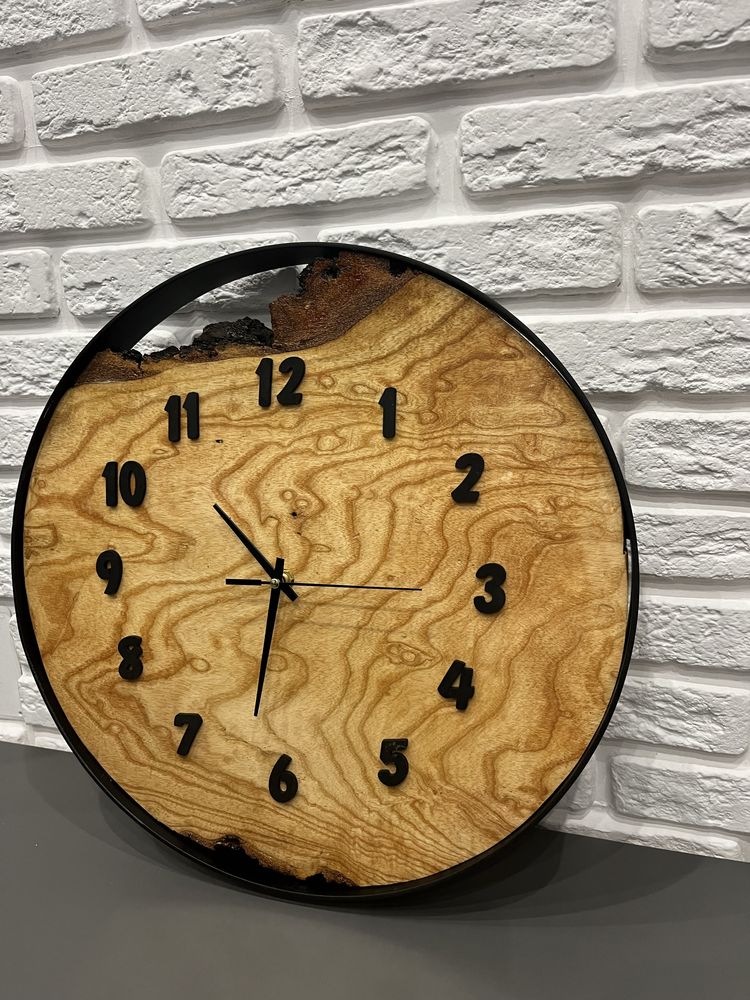 Ръчно изработен часовник дърво с метална рамка