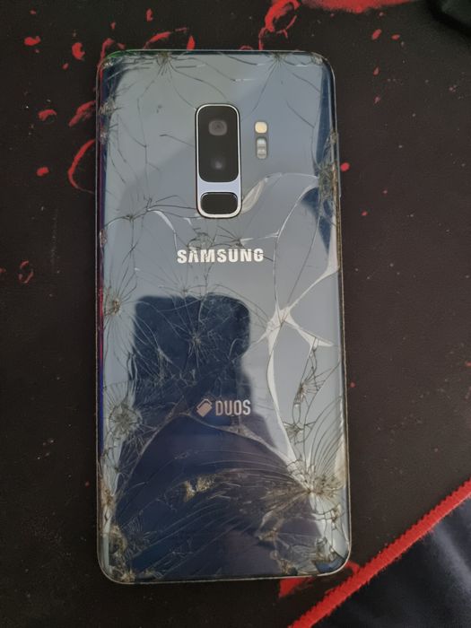 Vând Samsung S9+ pentru piese