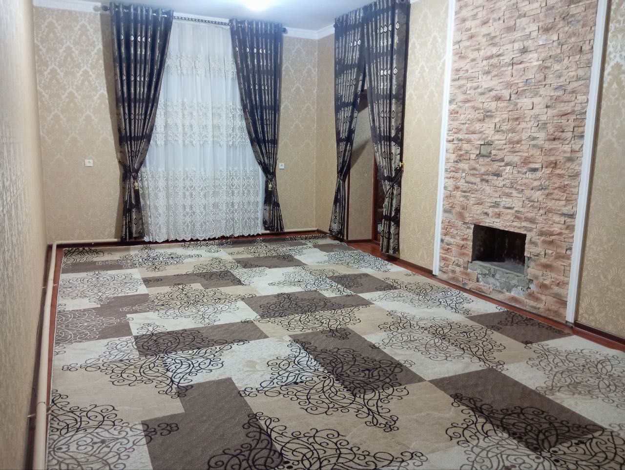Сдается дом-участок в Кибрайском районе/ ijaraga hovli uy faqat oilaga
