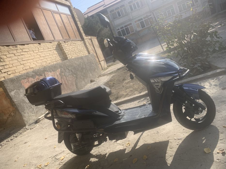 Skuter Largo Motors