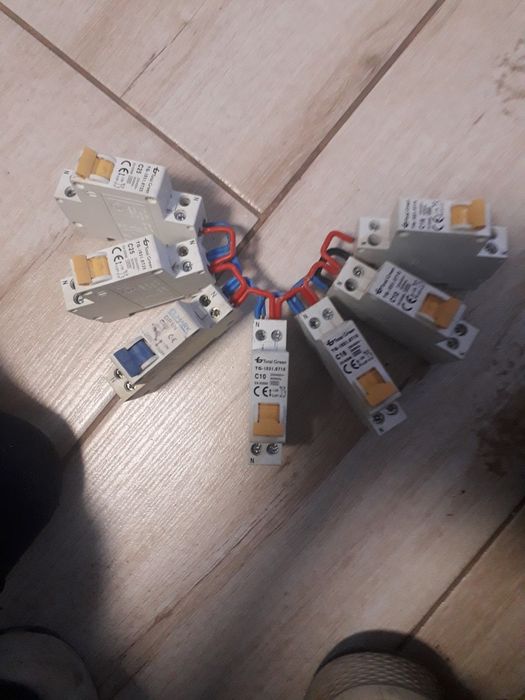 Mentenata Electrician