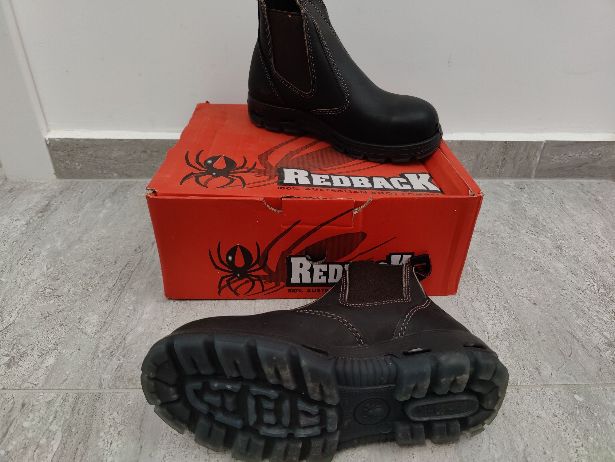 Bocanci de piele REDBACK 44