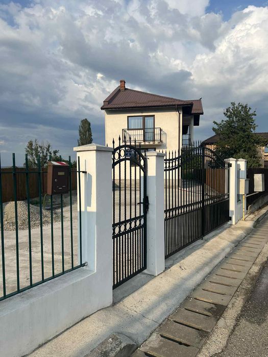 Casa de vanzare în com Orleşti, jud Vâlcea.