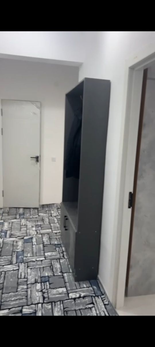 Yangi darxonda 2 xonali yangi uy, mebel va gilamlari yangi