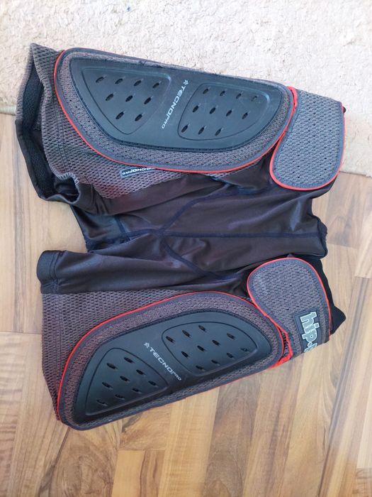 Pantaloni scurți cu protectii Hip.pad tecnopro,marime L