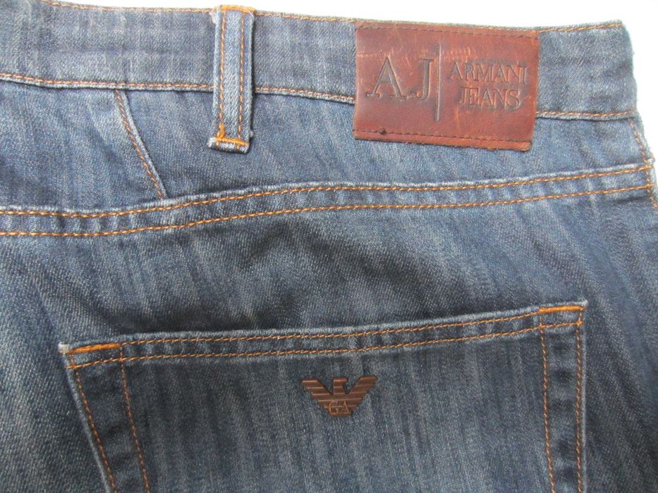 Blugi Armani W40 L30,Talie=104cm,Lung=97cm,croiala dreapta