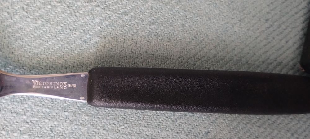 Комплект прибори за хранене Victorinox