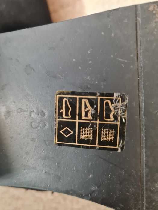 Ниски ботуши от велур