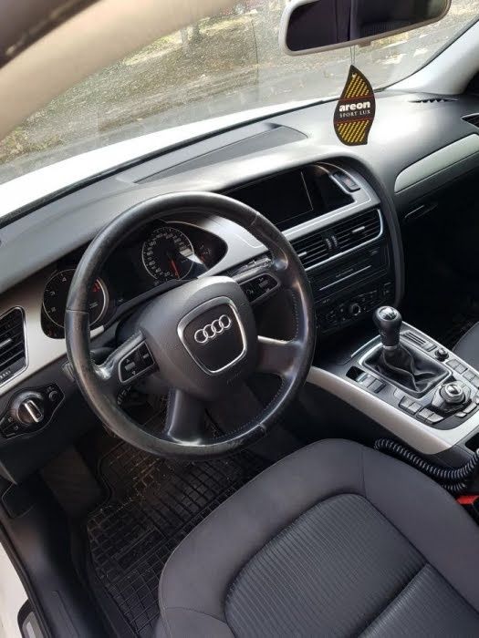 Vând Audi A4 B8  An 2010