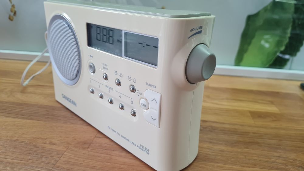 Sangean FM/AM преносимо радио