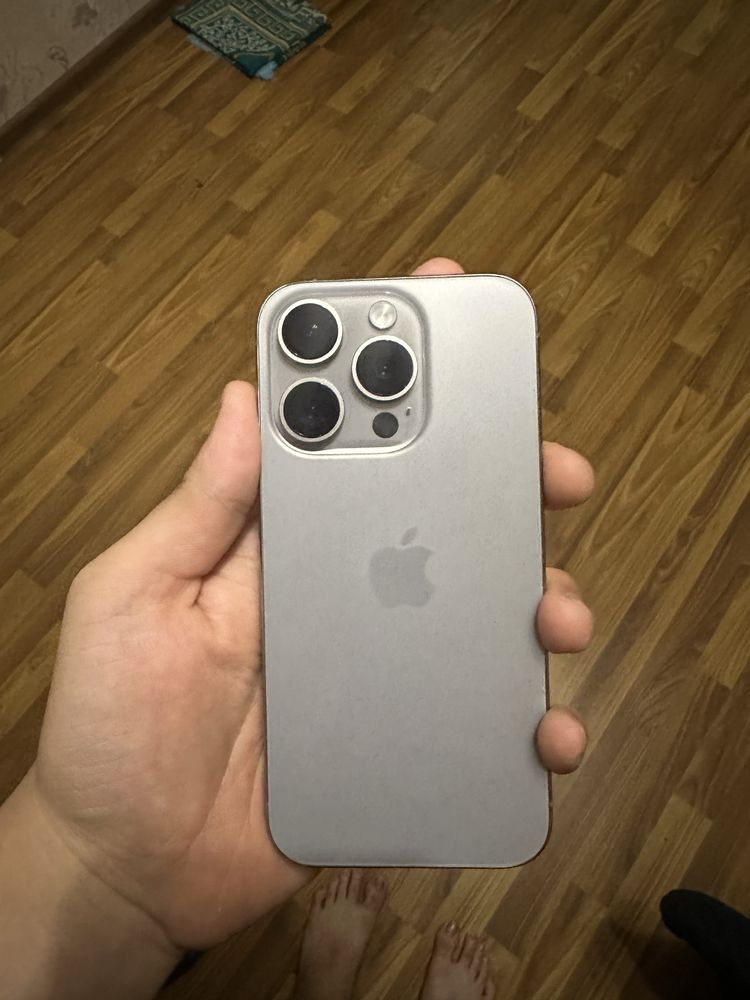 Iphone 15 pro srochna  sotiladi