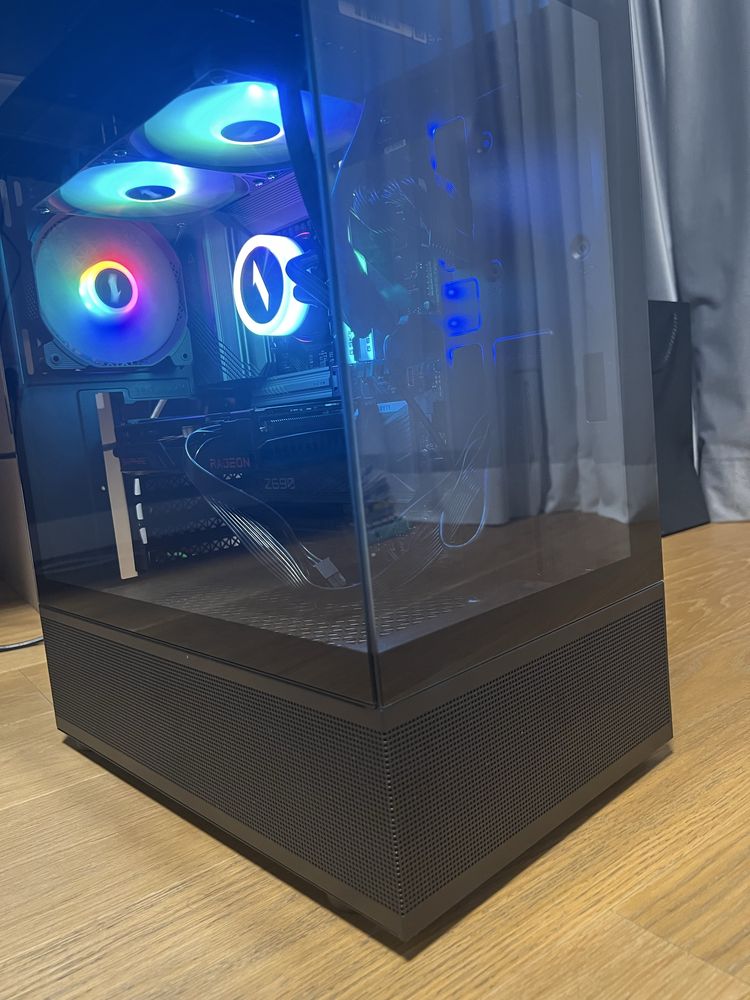 PC Gaming i7 13700K, RX 6600, 32GB DDR4 – ca nou