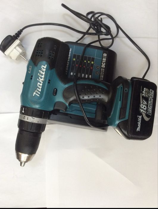 Makita DHP453 masina de gaurit si insurubat cu 16 trepte